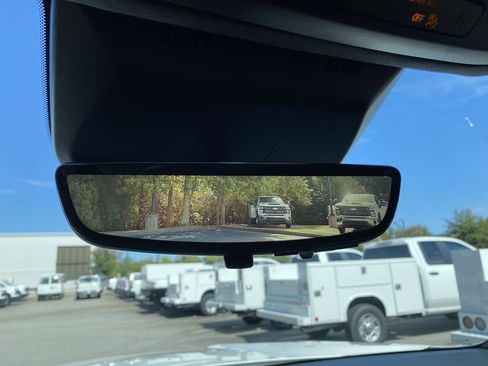 Used 2024 Cadillac Escalade V w/ LPO, ONYX Package image 34