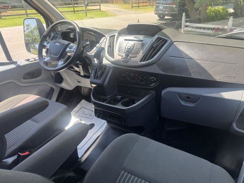 Used 2018 Ford Transit 350 XLT RWD image 19