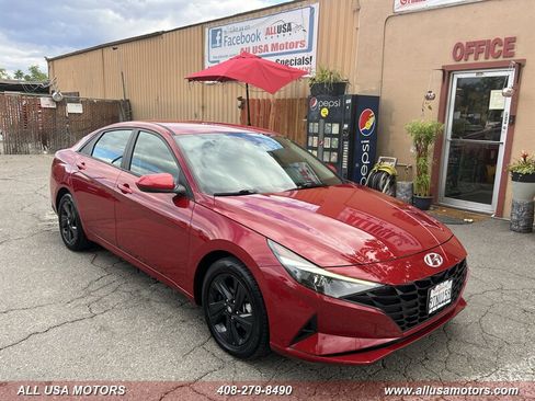 Used 2022 Hyundai Elantra Blue FWD image 2
