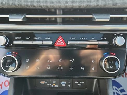 Used 2025 Hyundai Santa Cruz Limited AWD/4WD image 20