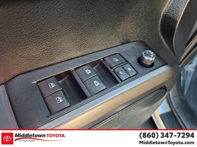 Used 2016 Toyota Tacoma TRD Sport w/ Towing Package AWD/4WD image 12