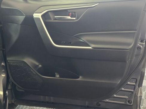 Used 2022 Toyota RAV4 XLE image 42