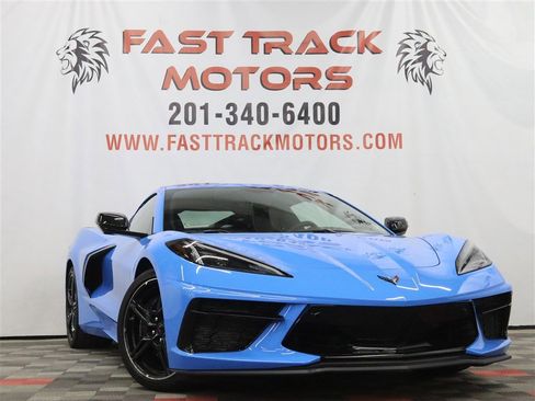 Used 2021 Chevrolet Corvette Stingray Premium Cpe w/ Z51 Performance Package RWD image 6