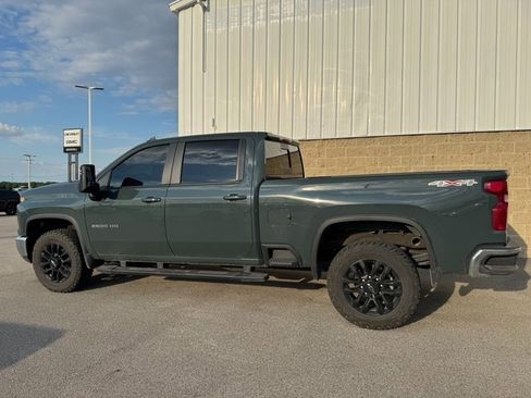 Used 2025 Chevrolet Silverado 2500 LT image 8