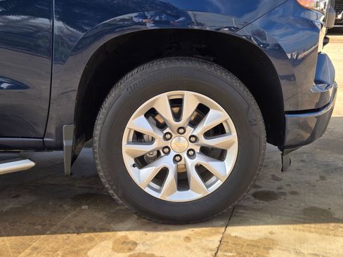 Certified 2023 Chevrolet Silverado 1500 Custom image 32