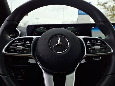 Used 2021 Mercedes-Benz GLA 250 4MATIC image 22