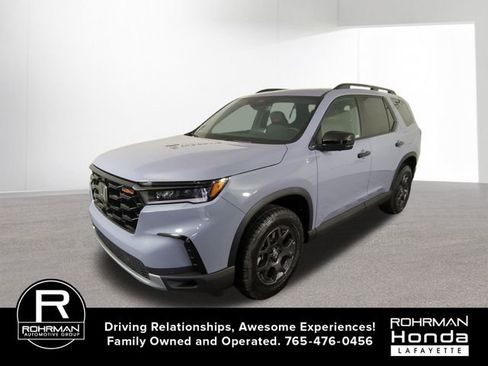 New 2025 Honda Pilot TrailSport image 1