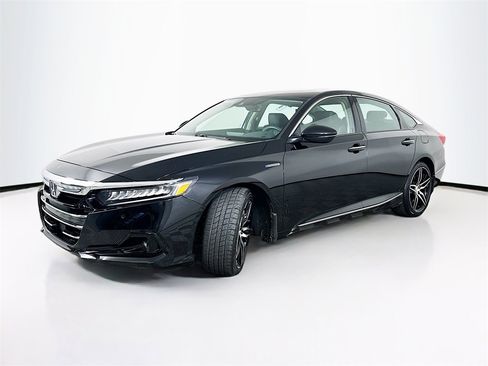 Certified 2022 Honda Accord Touring image 2