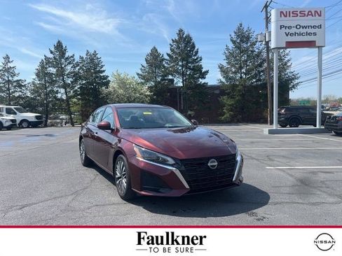 Certified 2023 Nissan Altima 2.5 SV w/ SV Premium Package image 1