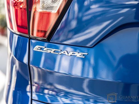 Used 2019 Ford Escape Titanium w/ U9j03 - Titanium Tow Package AWD/4WD image 13