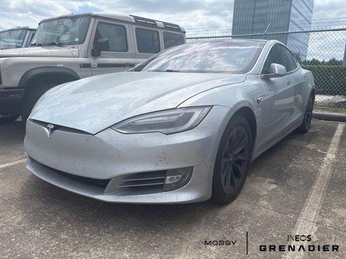Used 2018 Tesla Model S 75D AWD/4WD image 2