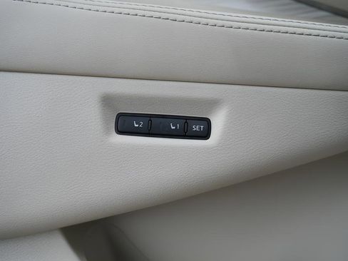 Used 2015 Nissan Murano Platinum w/ Platinum Technology Package FWD image 23