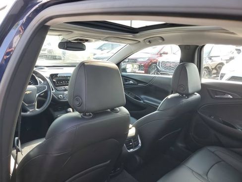Used 2018 Chevrolet Malibu Premier w/ Premier Sport Package FWD image 9