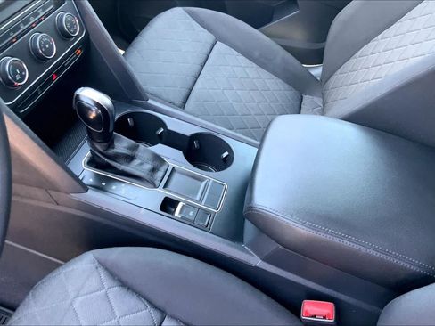 Used 2018 Volkswagen Atlas S FWD image 16