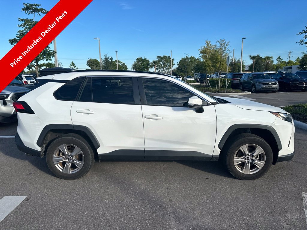 Used 2022 Toyota RAV4 XLE FWD image 6