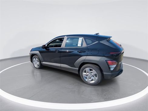 New 2026 Hyundai Kona SE image 6