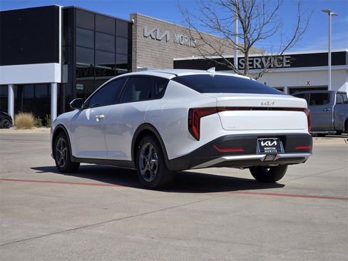 New 2026 Kia K4 LXS image 13