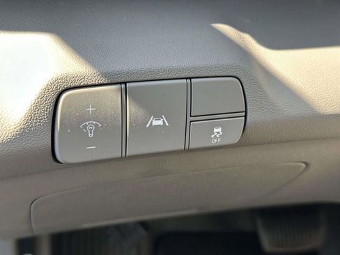 Used 2021 Hyundai Elantra SEL w/ Convenience Package FWD image 16