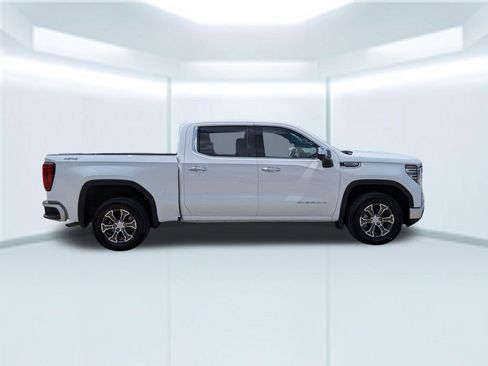 Used 2026 GMC Sierra 1500 SLT image 7
