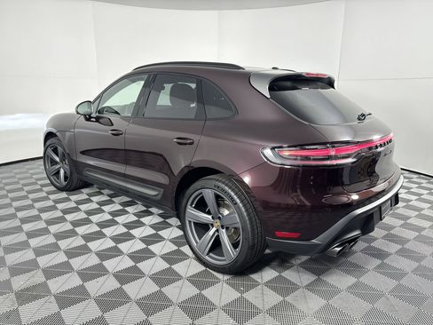 Certified 2025 Porsche Macan Turbo image 3