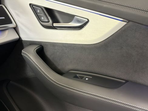 Used 2024 Audi Q7 3.0T Prestige image 22