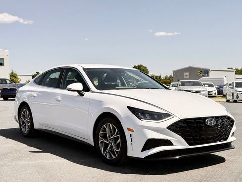 Used 2023 Hyundai Sonata SEL w/ Preferred Accessory Package FWD image 8