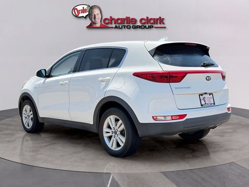 Used 2019 Kia Sportage LX AWD/4WD image 4