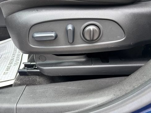 Used 2023 Buick Encore GX Essence w/ Experience Buick Package FWD image 22