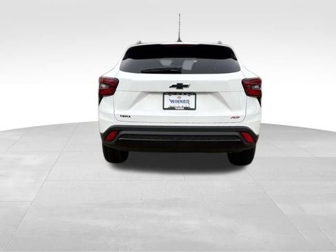 New 2026 Chevrolet Trax RS w/ Sunroof Package image 4