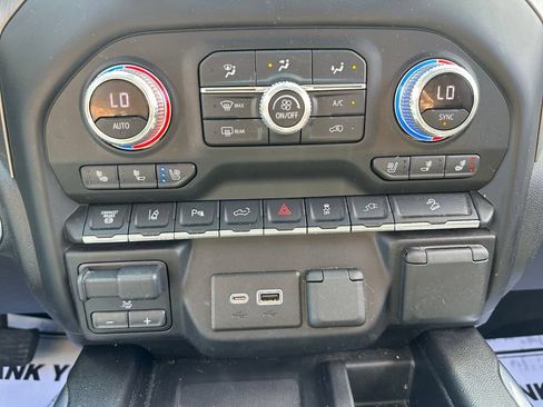 Used 2021 GMC Sierra 2500 Denali w/ Denali Ultimate Package AWD/4WD image 23