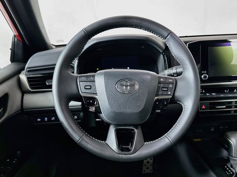 Used 2026 Toyota Camry SE w/ Convenience Package FWD image 18
