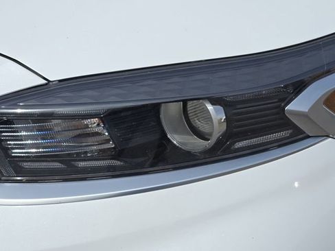 Used 2023 Kia Forte GT-Line w/ GT-Line Technology Package image 7