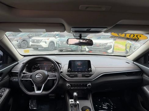 Used 2021 Nissan Altima 2.5 SR w/ SR Premium Package FWD image 32