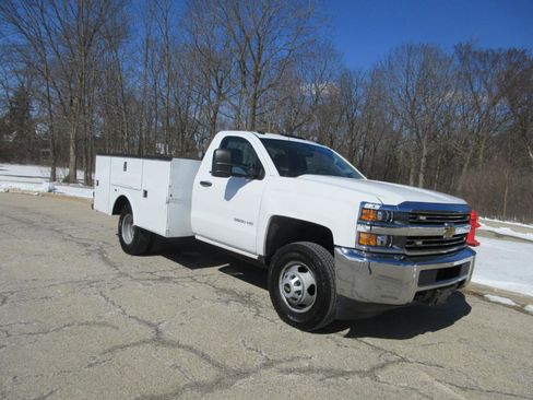 Used 2015 Chevrolet Silverado 3500 W/T image 6