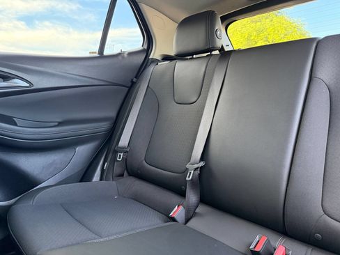 Used 2025 Buick Encore GX Preferred FWD image 38