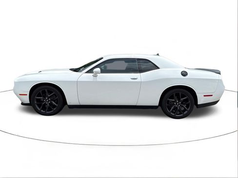 Used 2019 Dodge Challenger SXT w/ Plus Package RWD image 6