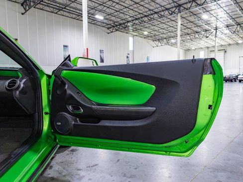 Used 2010 Chevrolet Camaro LT RWD image 29