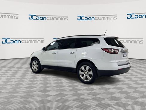 Used 2016 Chevrolet Traverse LT w/ Style and Technology Package FWD image 6