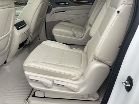 Used 2024 Cadillac Escalade ESV Premium Luxury Platinum w/ LPO, Floor Liner Package AWD/4WD image 5
