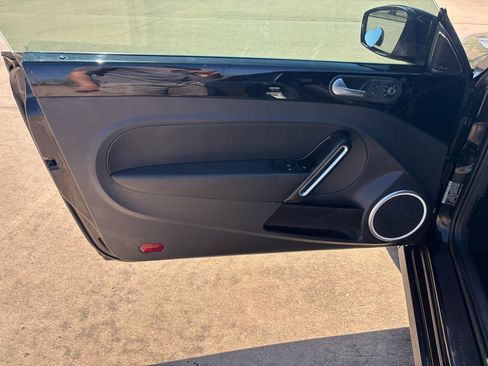 Used 2015 Volkswagen Beetle 1.8T image 11