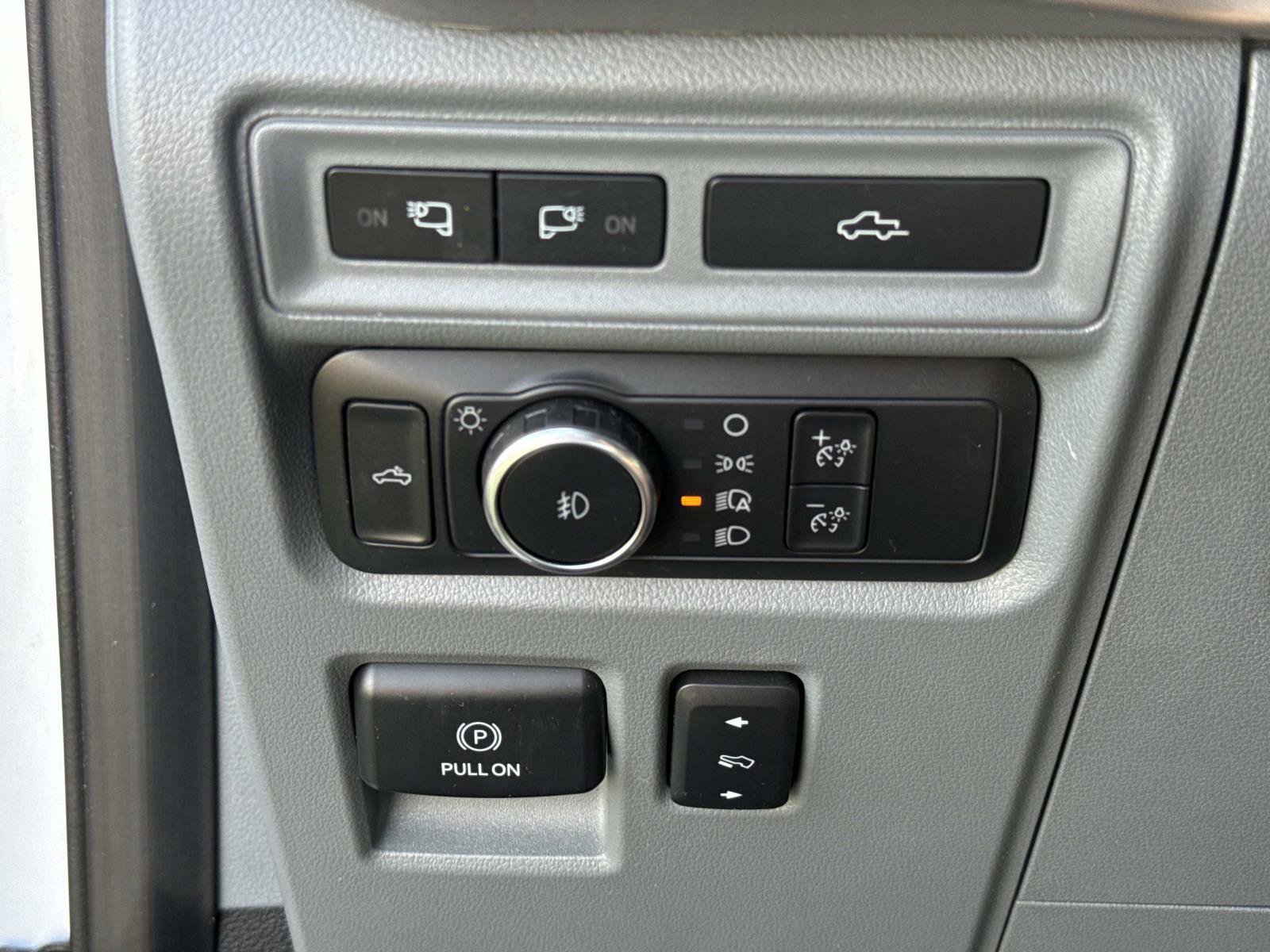 Used 2022 Ford F150 XLT w/ Equipment Group 302A High RWD image 21
