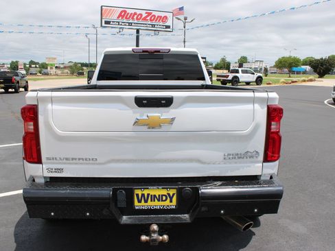 Used 2024 Chevrolet Silverado 3500 High Country w/ High Country Premium Package AWD/4WD image 7