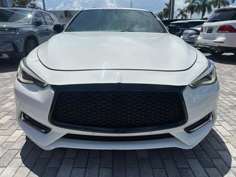 Used 2017 INFINITI Q60 Red Sport 400 RWD image 2