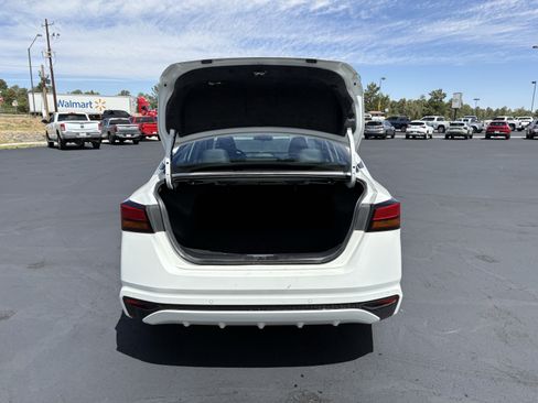 Used 2025 Nissan Altima 2.5 SV FWD image 9