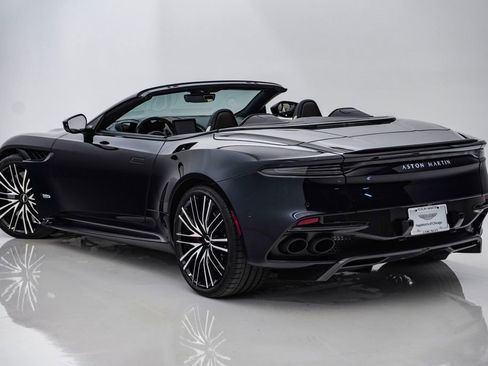Used 2022 Aston Martin DBS Superleggera Volante RWD image 12