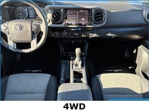 Used 2022 Toyota Tacoma TRD Off-Road image 8