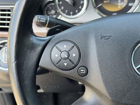 Used 2011 Mercedes-Benz E 350 4MATIC Sedan image 10