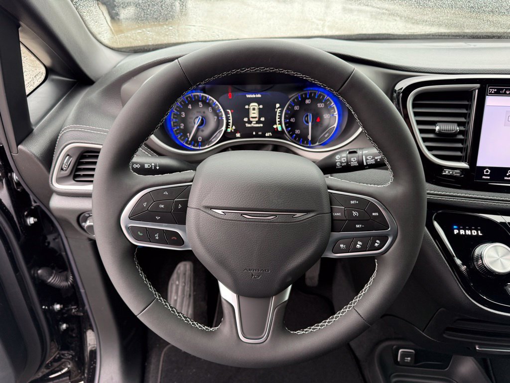 New 2027 Chrysler Pacifica Select w/ Family Tech Group FWD image 13