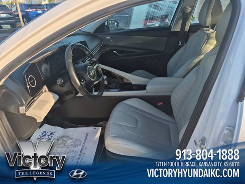 Used 2024 Hyundai Elantra Limited FWD image 9