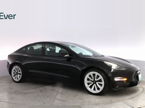 Used 2022 Tesla Model 3 Long Range image 5